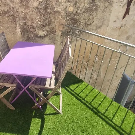 T3 Avec Sa Terrasse Au Coeur Du Village Medieval Sauzet  Exterior foto